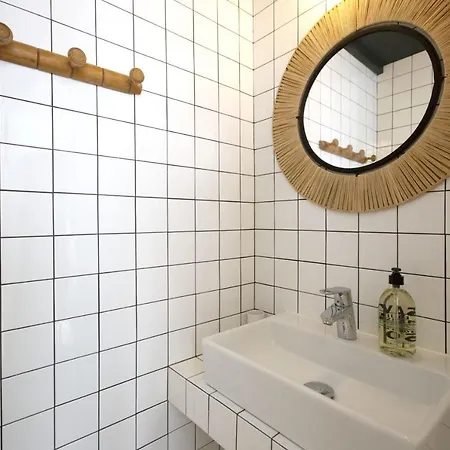 Charming Bohemian Little House With Terrace 5 Min From The - Welkeys Biarritz