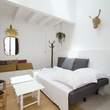 Charming Bohemian Little House With Terrace 5 Min From The - Welkeys