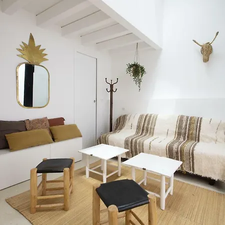 Apartment Charming Bohemian Little House With Terrace 5 Min From The - Welkeys *
